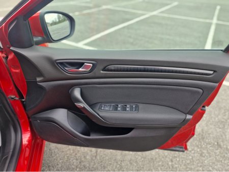 2019 Renault Megane - thumbnail 28