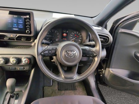 2020 Toyota Yaris - thumbnail 12