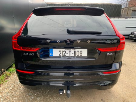 2021 Volvo XC60 - view 4