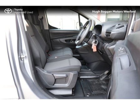 2024 Toyota Proace City 1.5 GX SWB, BIG DEMO SALE! €21,900 thumbnail