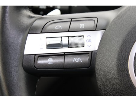 2023 Hyundai Kona 1.6 HYBRID Elegance Auto €31,950 thumbnail