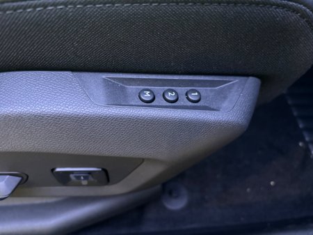 2026 Peugeot 5008 BEV 73kwh 210hp GT Exclusive €61,000 thumbnail