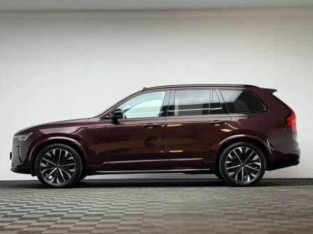 2025 Volvo XC90 - thumbnail 4