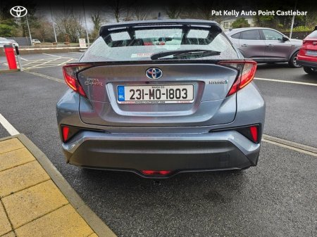 2023 Toyota C-HR C-HR HYBRID LUNA €29,900 thumbnail