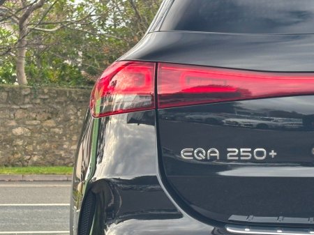 2022 Mercedes-Benz EQA 250+ AMG LINE €29,995 thumbnail