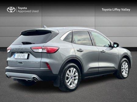 2023 Ford Kuga - thumbnail 2
