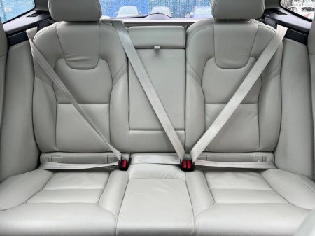 2023 Volvo XC60 - thumbnail 14