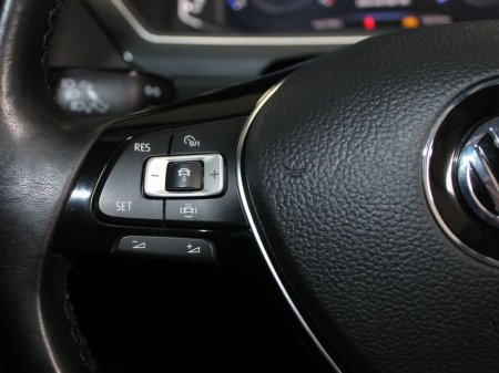 2020 Volkswagen Tiguan - thumbnail 24