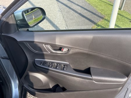 2018 Hyundai Kona - thumbnail 11