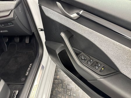 2024 Skoda Octavia 2.0TDI SEL PLUS *5.9% APR* €75 P/W ON PCP €34,995 thumbnail