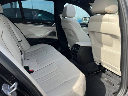 2017 BMW 5 Series - thumbnail 10