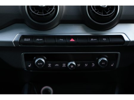 2017 Audi Q2  €21,999 thumbnail