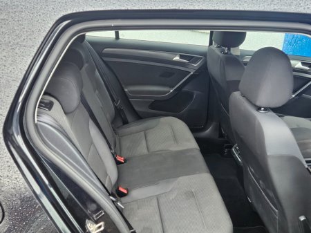 2017 Volkswagen Golf - thumbnail 5