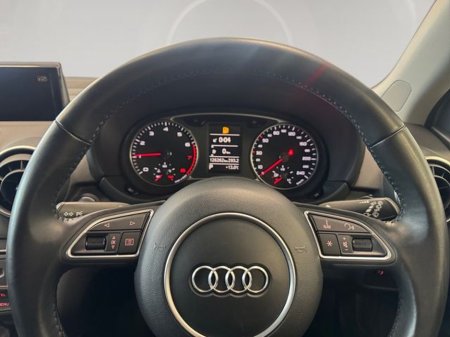 2016 Audi A1 - thumbnail 13