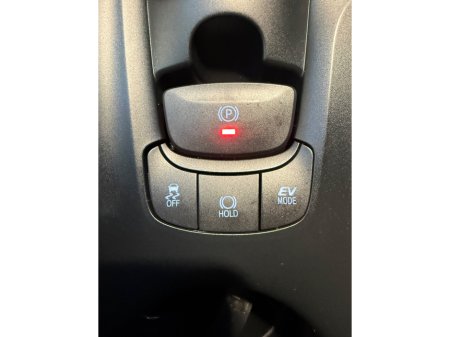 2020 Toyota C-HR 1.8 HYBRID LUNA €21,890 thumbnail