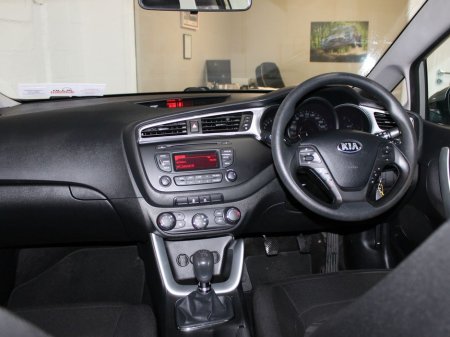 2016 Kia Ceed - thumbnail 11