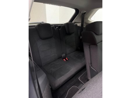 2018 Volkswagen Tiguan - thumbnail 10