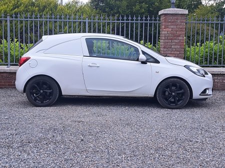 2018 Opel Combo Corsa 3 door Van SXI model with a high spec heated seats and Heated Steering, lovely looking Van 1.3 Diesel €5,950