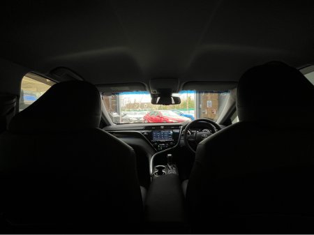 2018 Toyota Camry - thumbnail 15