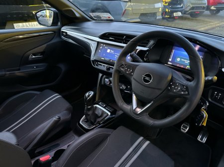 2024 Opel Corsa GS 1.2 75PS 5SPEED 4DR thumbnail