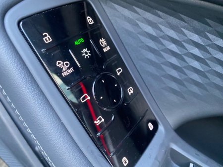 2025 Audi A5 Avant TFSi-e S-Line Quattro Auto €61,900 thumbnail