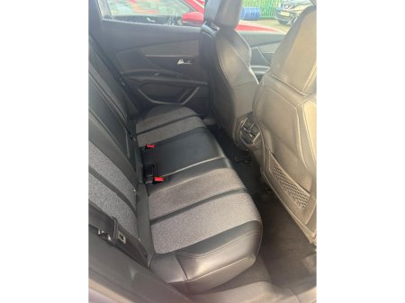 2020 Peugeot 3008 ALLURE 1.5 BLUE HDI 130 6 6.2 4DR €19,950 thumbnail