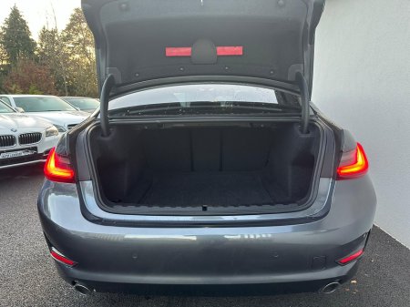 2019 BMW 3 Series 318D G20 D SE AUTO SERVICE HISTORY €26,495 thumbnail