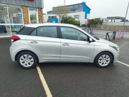 2018 Hyundai i20 - thumbnail 9