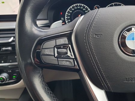 2019 BMW 5 Series 520d SE Auto €27,995 thumbnail