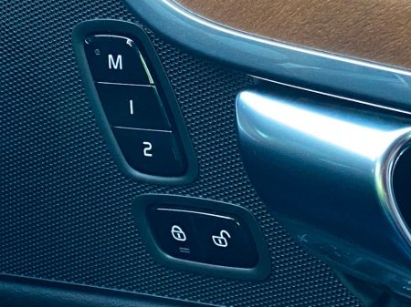 2020 Volvo S90 T8 INSCRIPTION PHEV €33,995 thumbnail