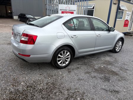 2016 Skoda Octavia COMBI AMBITION 1.6TDI 110HP DSG €10,950 thumbnail