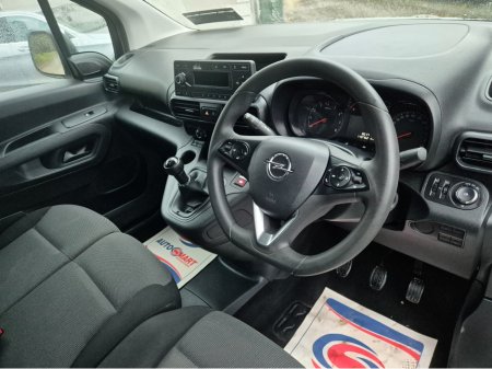 2021 Opel Combo 1.5 Diesel 3 Seater €10,750 thumbnail