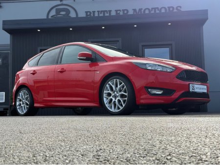 2017 Ford Focus - thumbnail 14