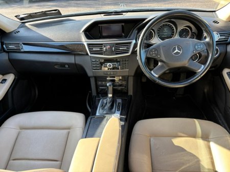 2011 Mercedes-Benz E Class - thumbnail 9