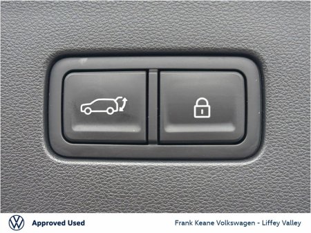 2025 Hyundai Ioniq 9 (Long Range) Platinum Specification €73,900 thumbnail