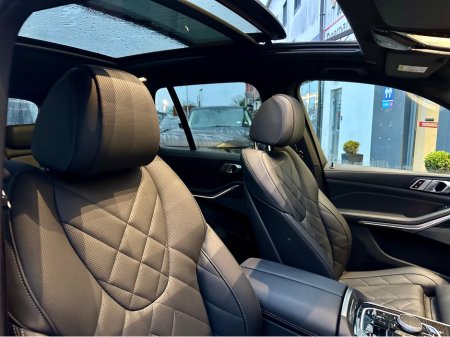 2025 BMW X5 XDRIVE 50e M SPORT AUTO €99,950 thumbnail