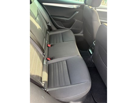 2018 Skoda Octavia 1.6 TDI 11 115HP 4DR COMBI AMBITION €11,950 thumbnail
