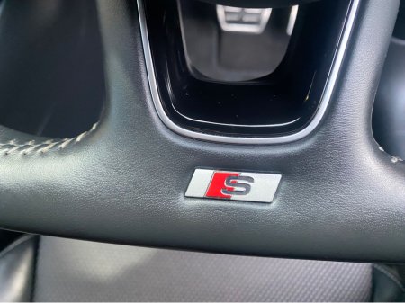 2018 Audi A3 DBA-8VCXSL €20,950 thumbnail