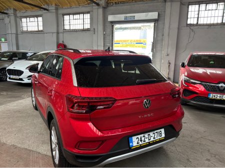 2024 Volkswagen T-Roc - thumbnail 18