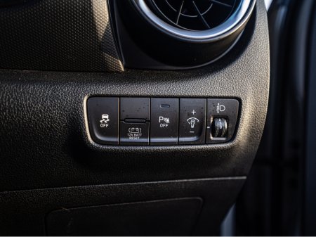 2023 Hyundai Kona 2023 Kona 1.6 Hybrid/FSH/High spec/1yr warranty €25,888 thumbnail