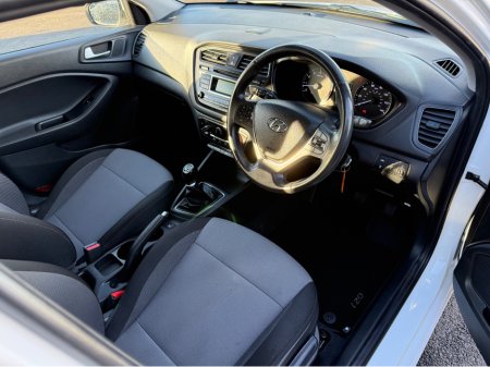 2017 Hyundai i20 - thumbnail 11