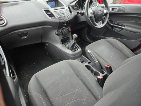 2016 Ford Fiesta - thumbnail 15