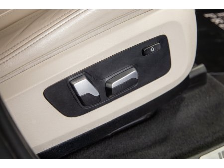 2022 BMW X5 xDrive45e M Sport €57,950 thumbnail