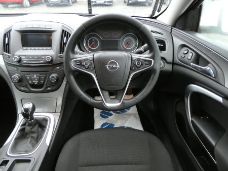 2016 Opel Insignia 1.6CDTI 136PS S €6,000 thumbnail