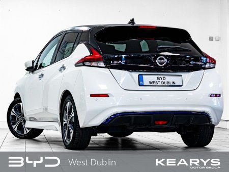 2022 Nissan Leaf - view 2