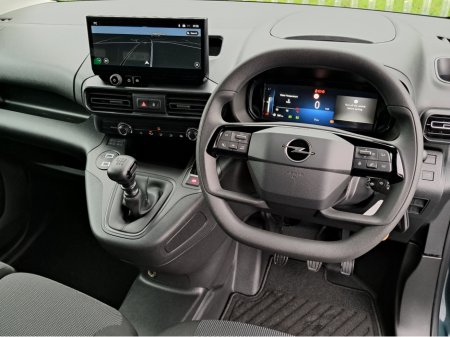 2026 Opel Combo SPORTIVE L1H1 1.5TD 100BHP **TOP SPEC** thumbnail