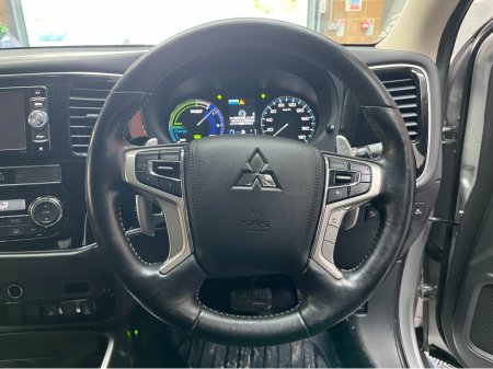 2019 Mitsubishi Outlander - thumbnail 11