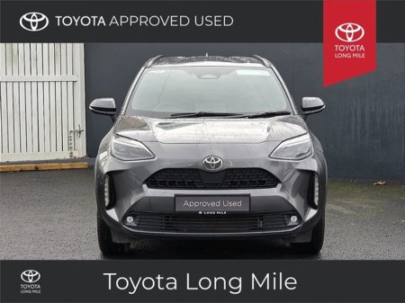 2025 Toyota Yaris Cross 1.5 Hybrid Luna Sport 5dr €33,449 thumbnail