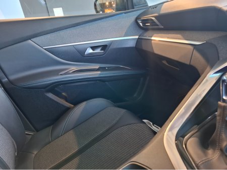 2022 Peugeot 3008 - thumbnail 17