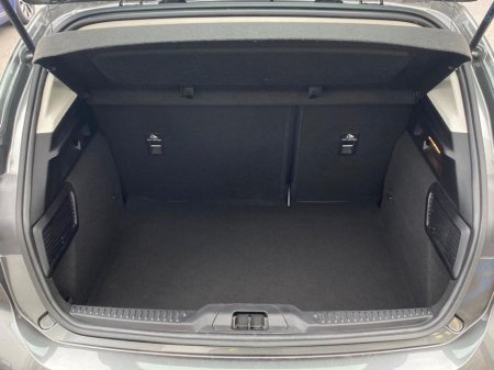 2021 Ford Focus - thumbnail 9